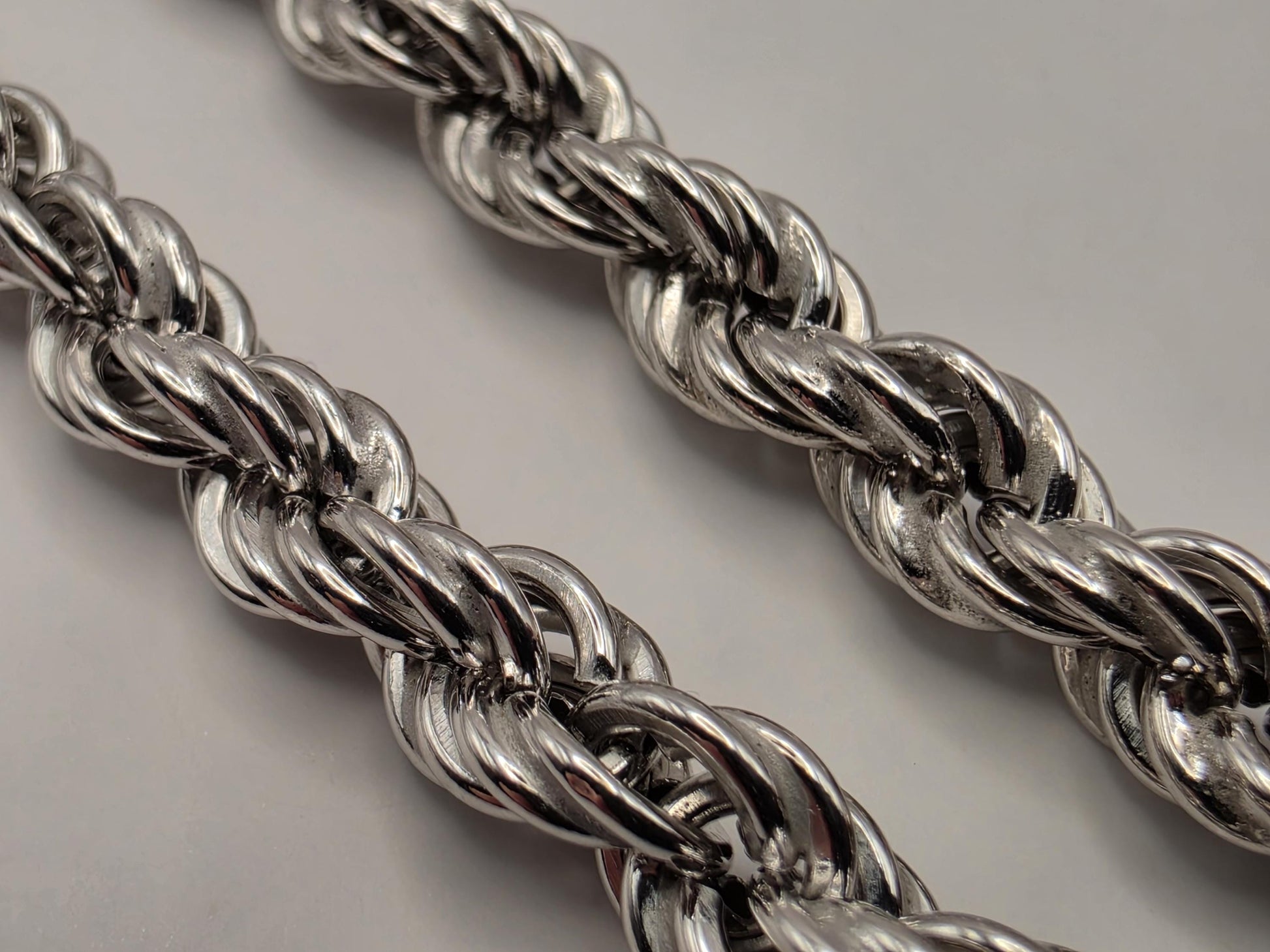 Sterling Silver Rope Chain Necklace 26 Inch 5.3mm 22.8 Grams Long Twisted Mens Unisex Jewelry