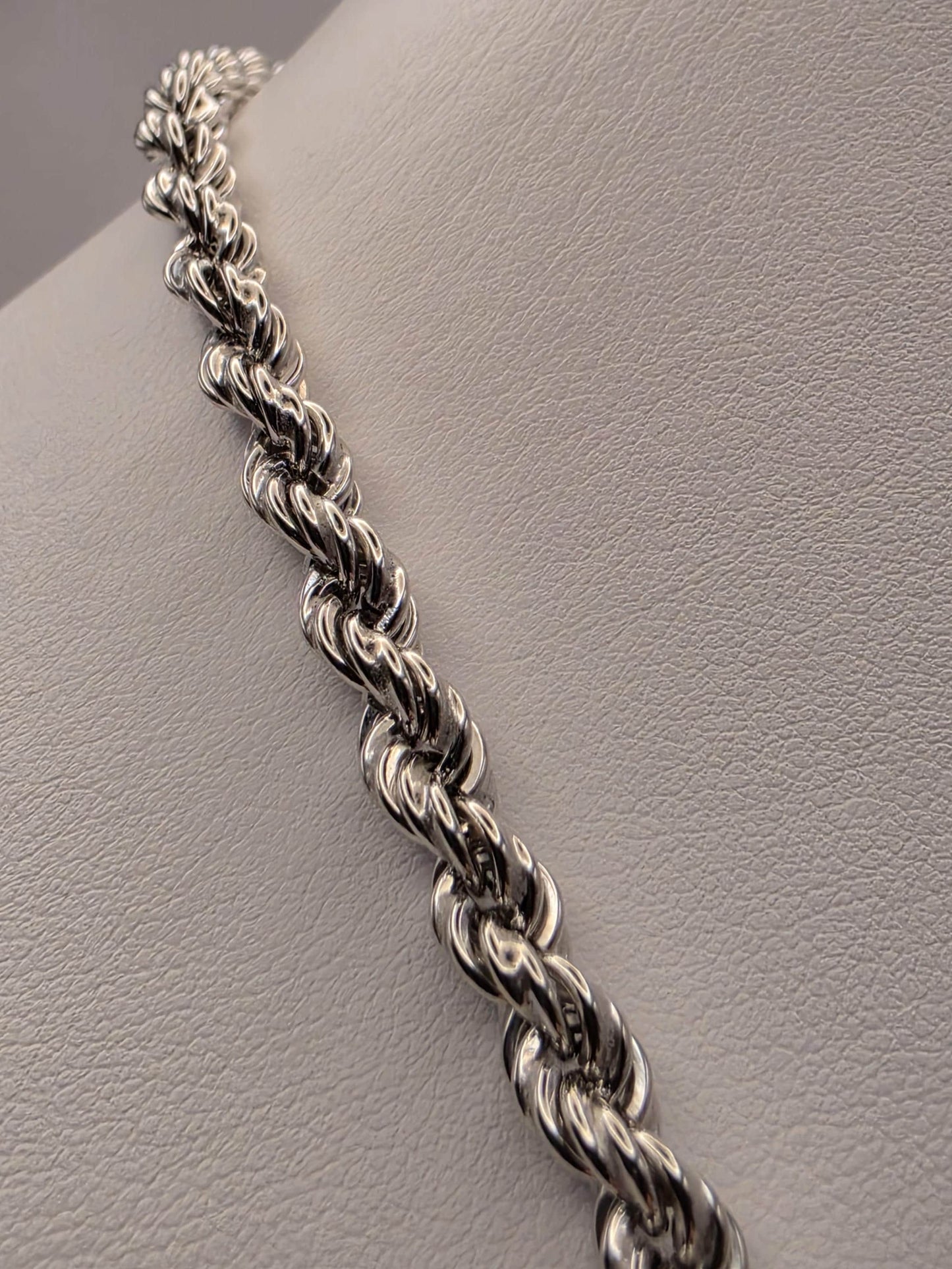 Sterling Silver Rope Chain Necklace 22 Inch 5.3mm 20.3 Grams Twisted Mens Unisex Jewelry