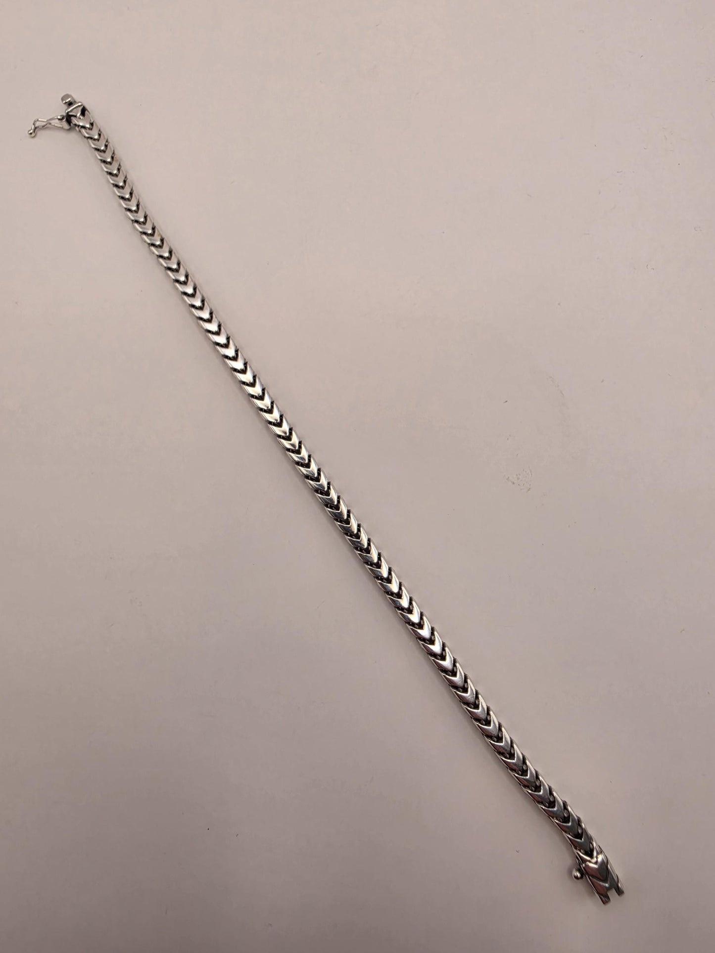 Sterling Silver Chevron Chain Bracelet 8.5 Inch 4.5mm 27.2 Grams Unisex Statement Jewelry Gift