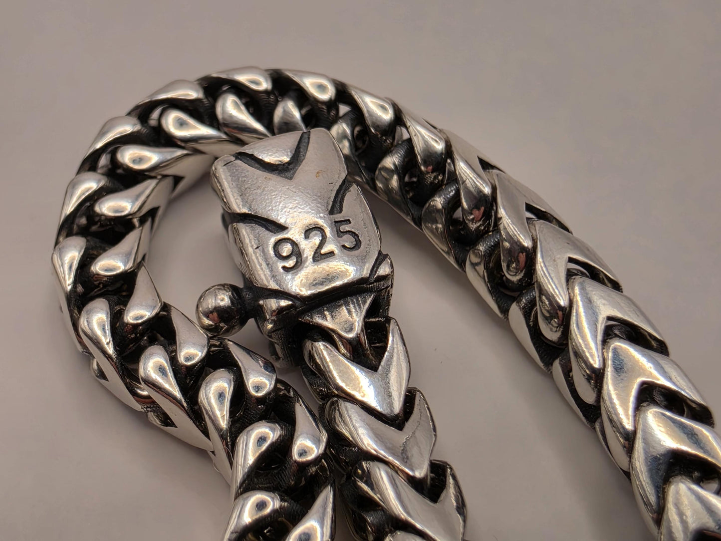 Sterling Silver Chevron Chain Bracelet 8.5 Inch 4mm 17.8 Grams Unisex Statement Jewelry Gift