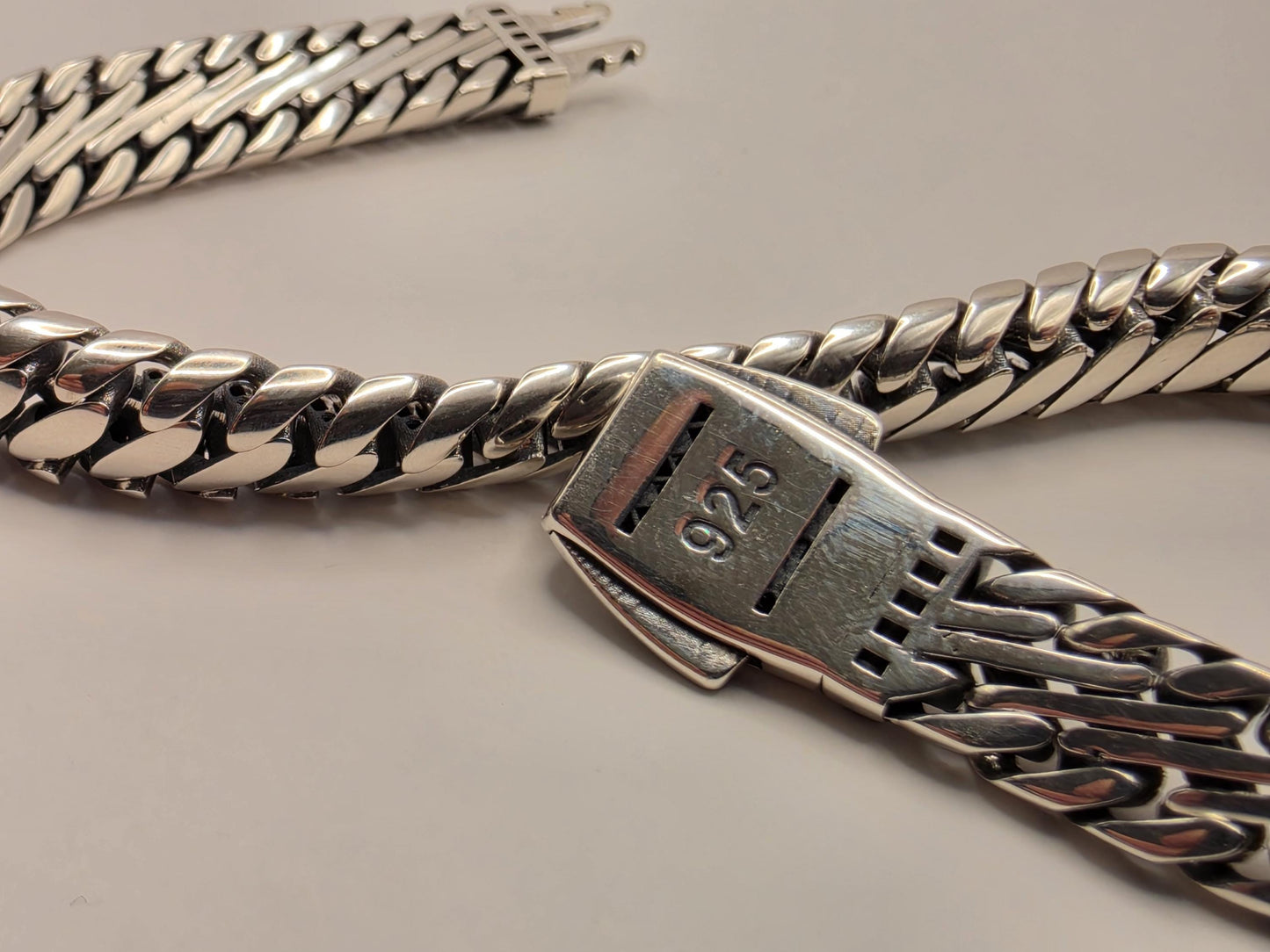 Sterling Silver Curb Chain Bracelet 8.5 Inch 8mm 26.7 Grams Unisex Statement Jewelry Gift