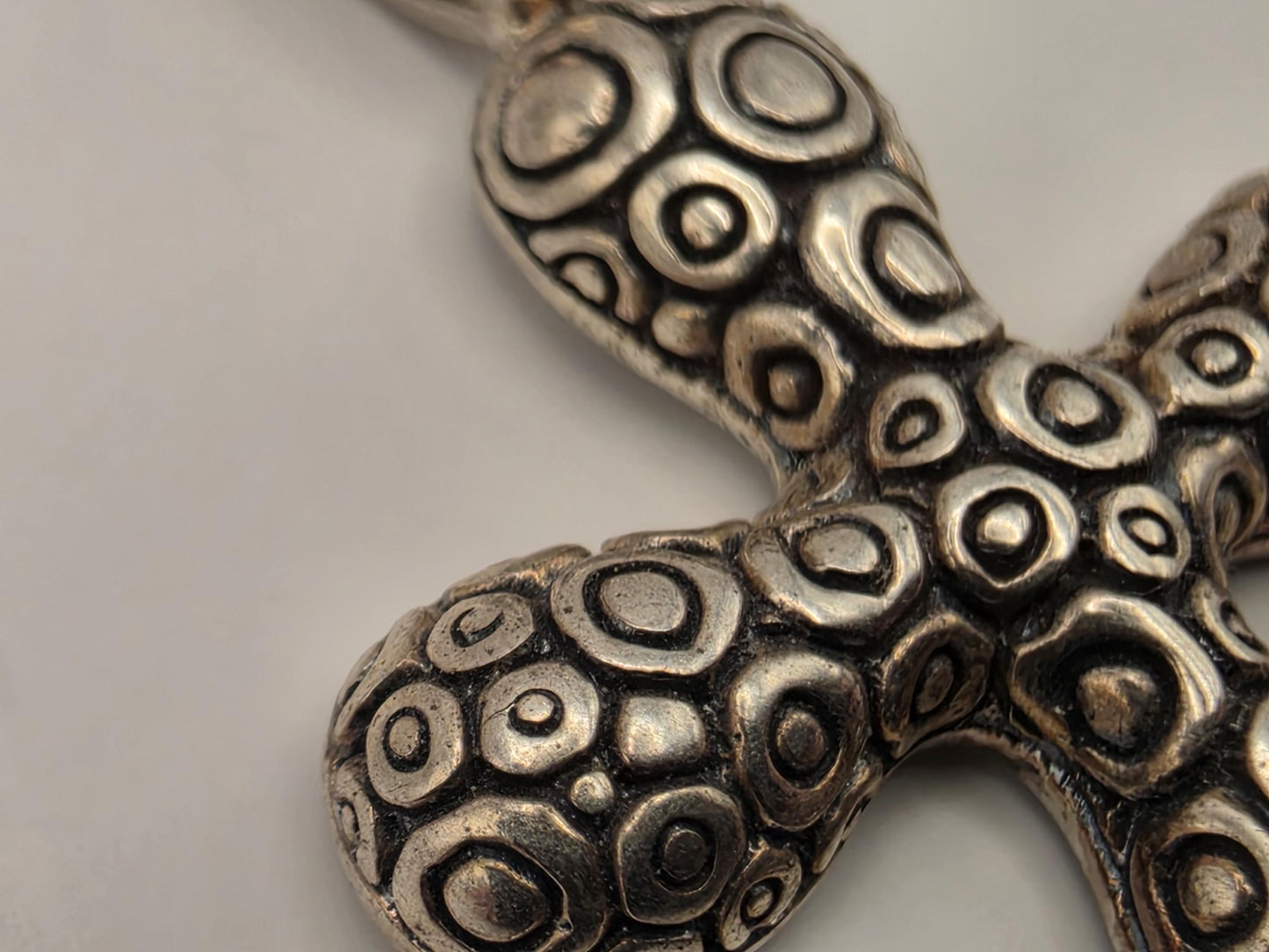 Sterling Silver Bali Textured Cross Pendant 1.1 Inch 4.1 Grams Oxidized Circle Pattern Christian Jewelry Gift