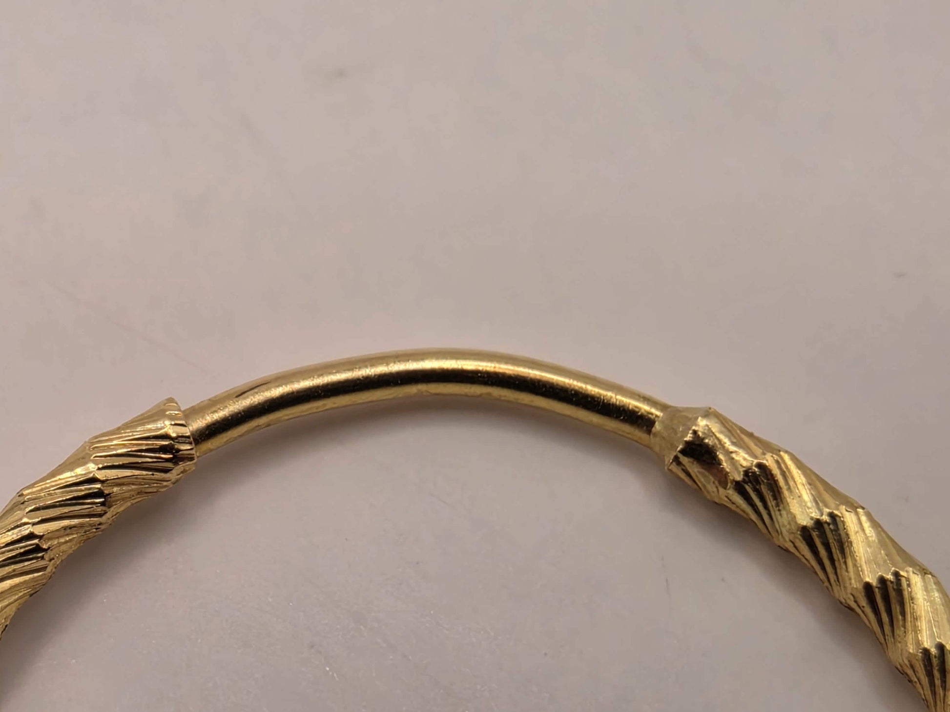 18K Yellow Gold Textured Thin Hoop Earrings 0.75 Inch 1.2g Solid Gold Fine Jewelry Gift for Her