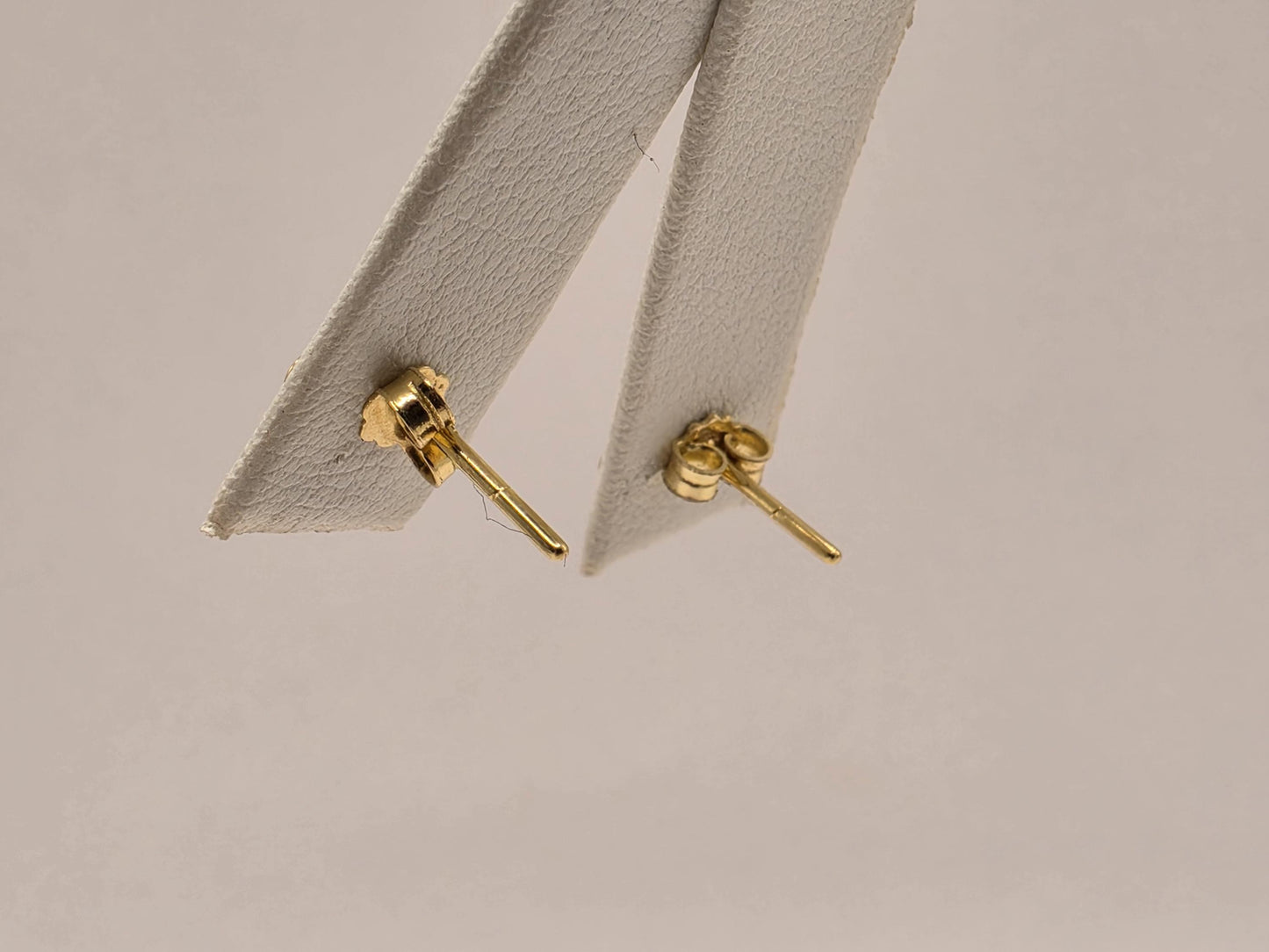 18K Yellow Gold Flower Stud Earrings with 14K Backs 0.375 Inch 1.4g Solid Gold Fine Jewelry Gift for Her
