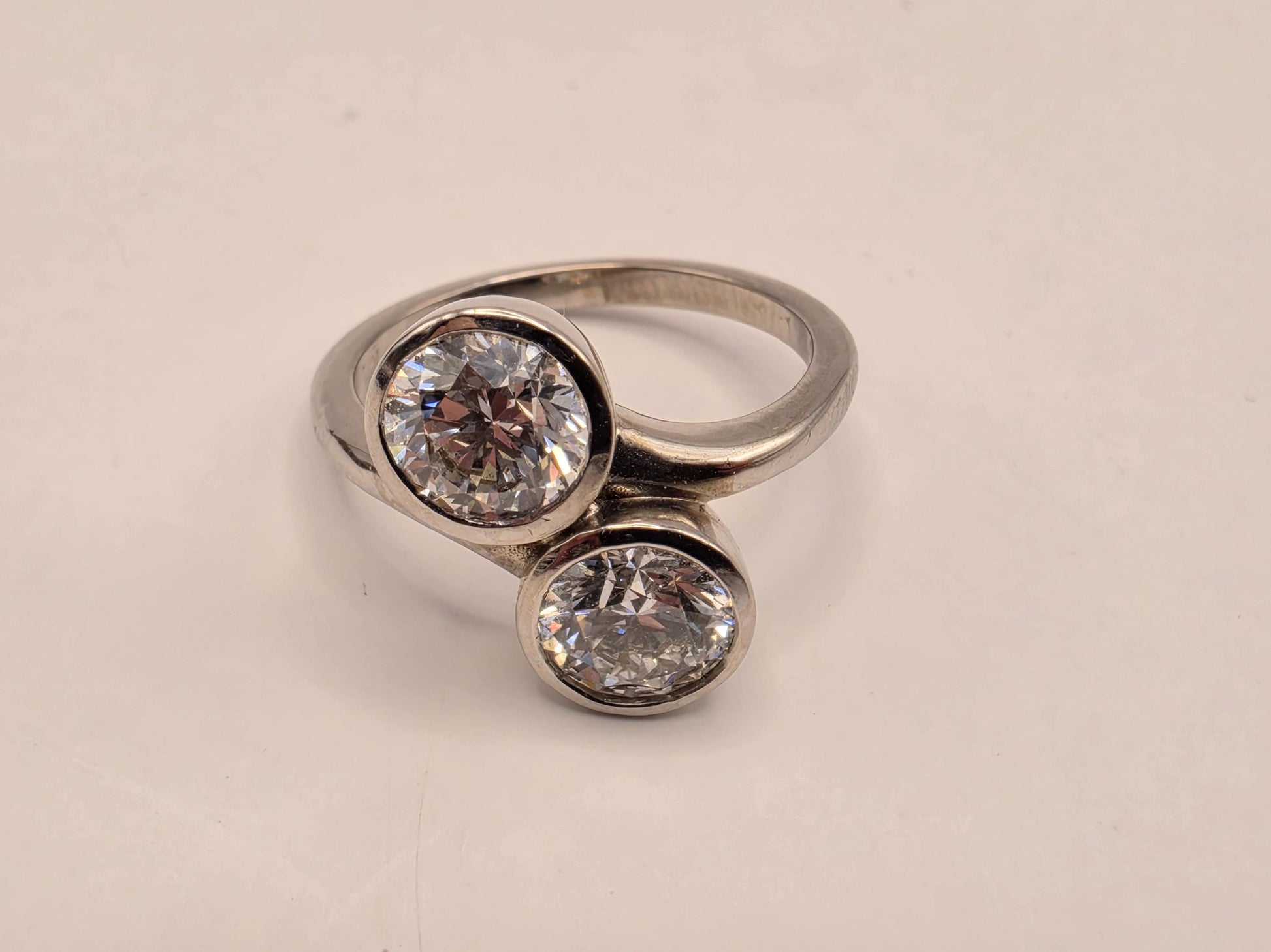 14K White Gold CZ Two-Stone Bypass Ring Size 7 5.4g
