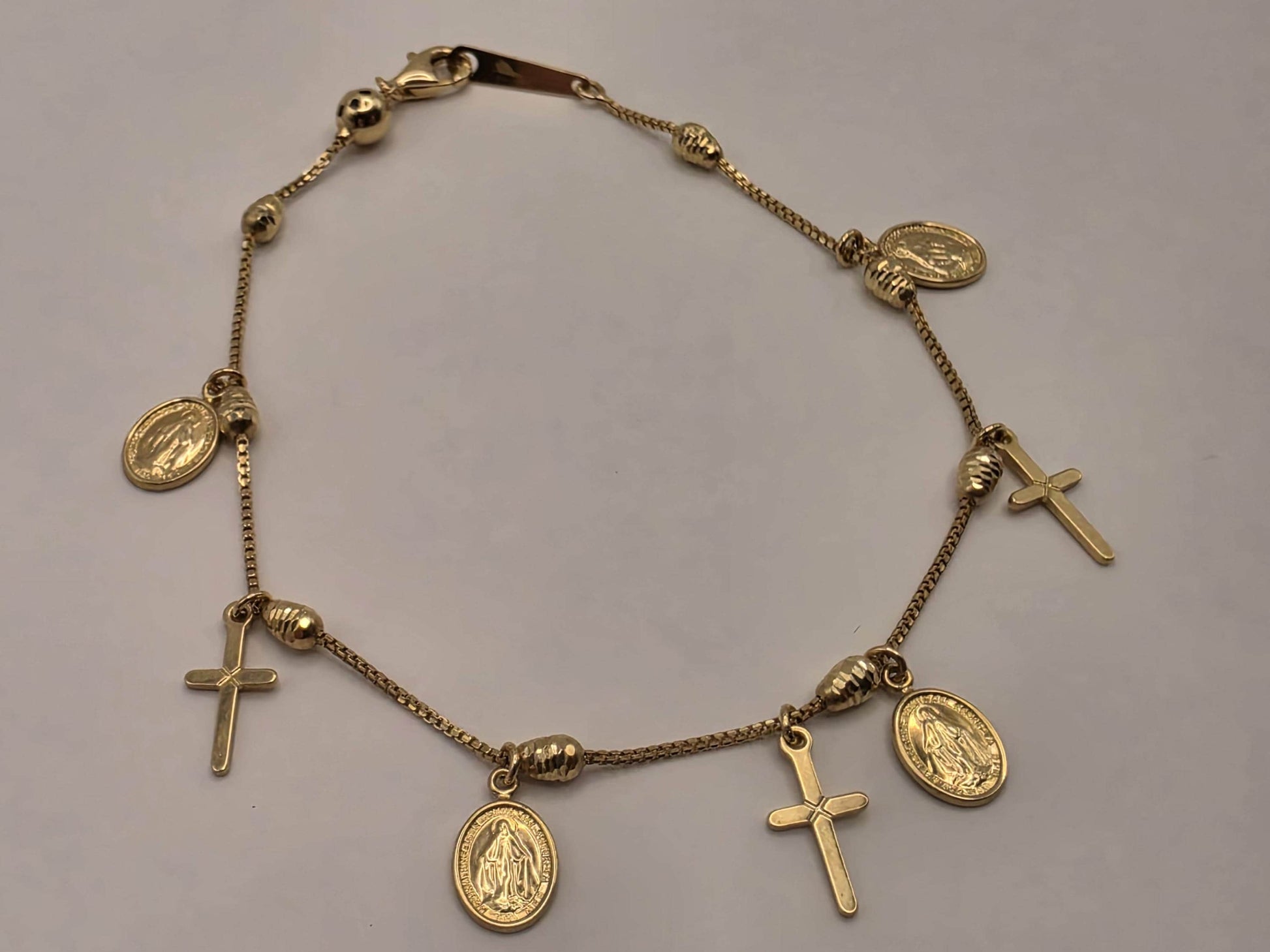 14K Yellow Gold Cross and Medallion Charm Bracelet 7.5" 4.2g