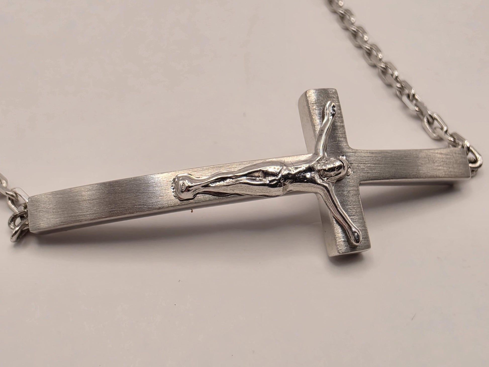 18K White Gold Crucifix Chain Bracelet 7 Inch 4.9g Solid Gold Religious Fine Jewelry Gift