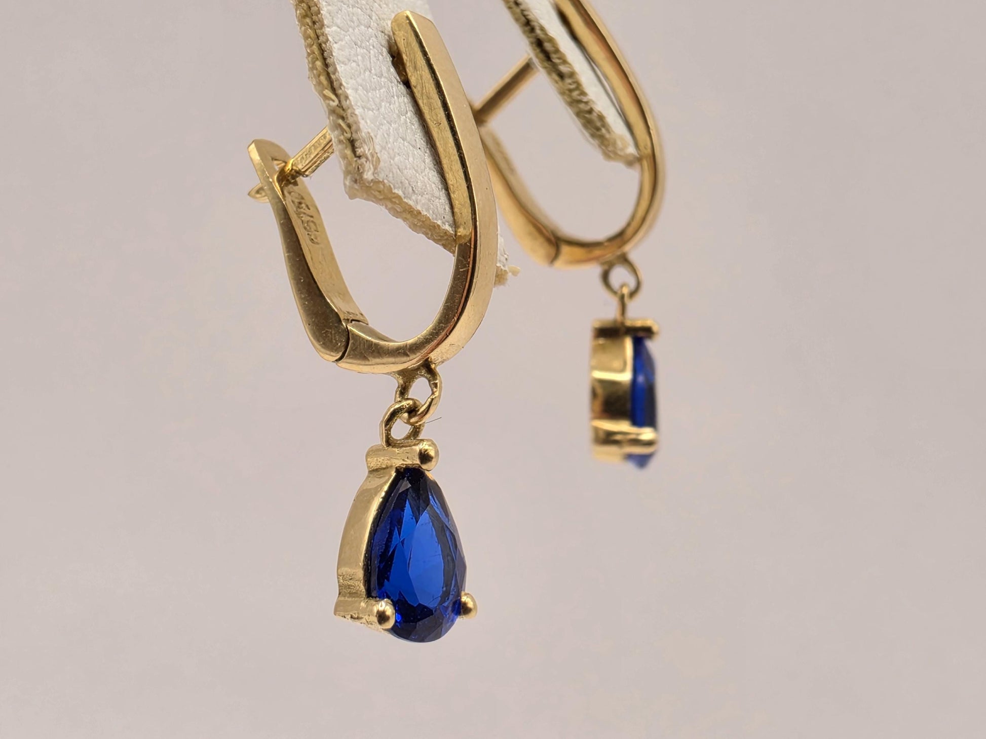 18K Yellow Gold Blue Sapphire Drop Earrings 0.75 x 0.375 Inch 2.3g Solid Gold Fine Jewelry Gift for Her