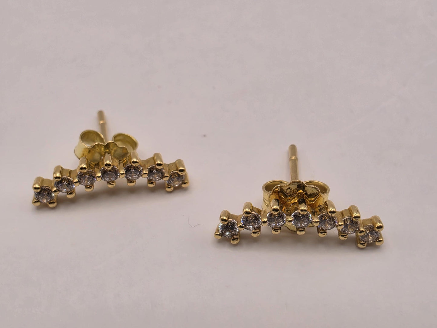 18K Yellow Gold Clear Stone Bar Stud Earrings 0.125 x 0.5 Inch 1.6g Solid Gold Fine Jewelry Gift for Her