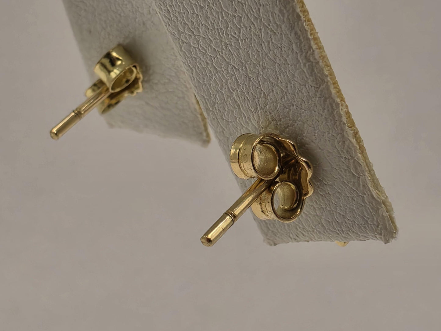 18K Yellow Gold Clear Stone Bar Stud Earrings 0.125 x 0.5 Inch 1.6g Solid Gold Fine Jewelry Gift for Her