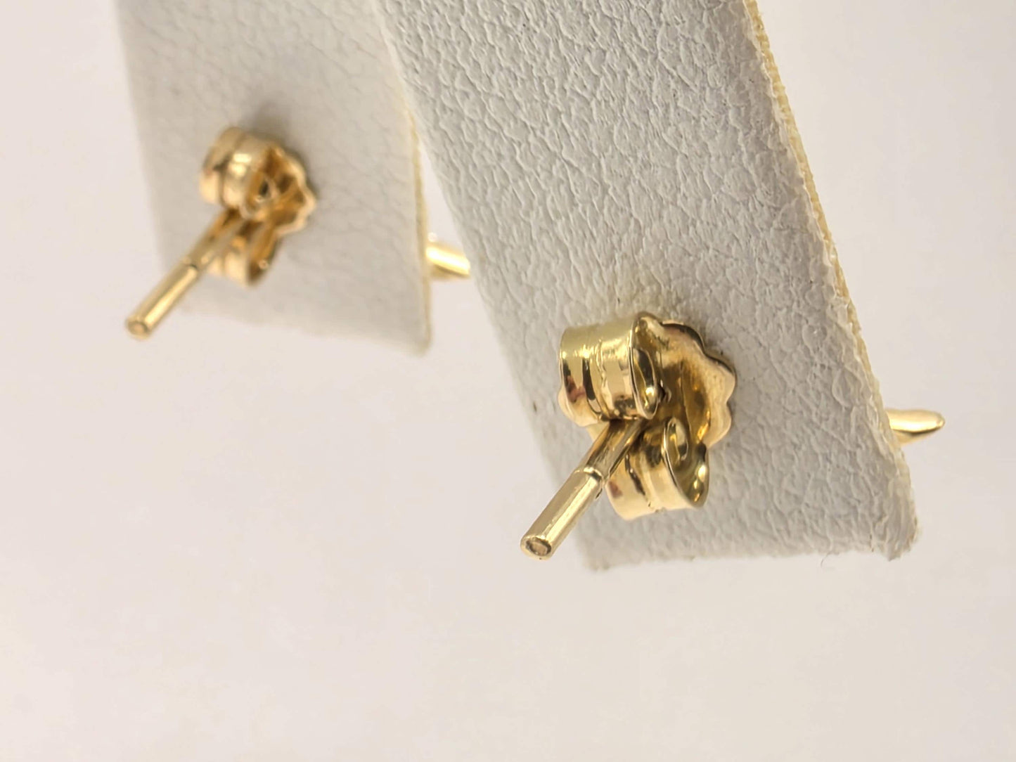 18K Yellow Gold Petite Star Stud Earrings 0.375 x 0.25 Inch 1.1g Solid Gold Fine Jewelry Gift for Her