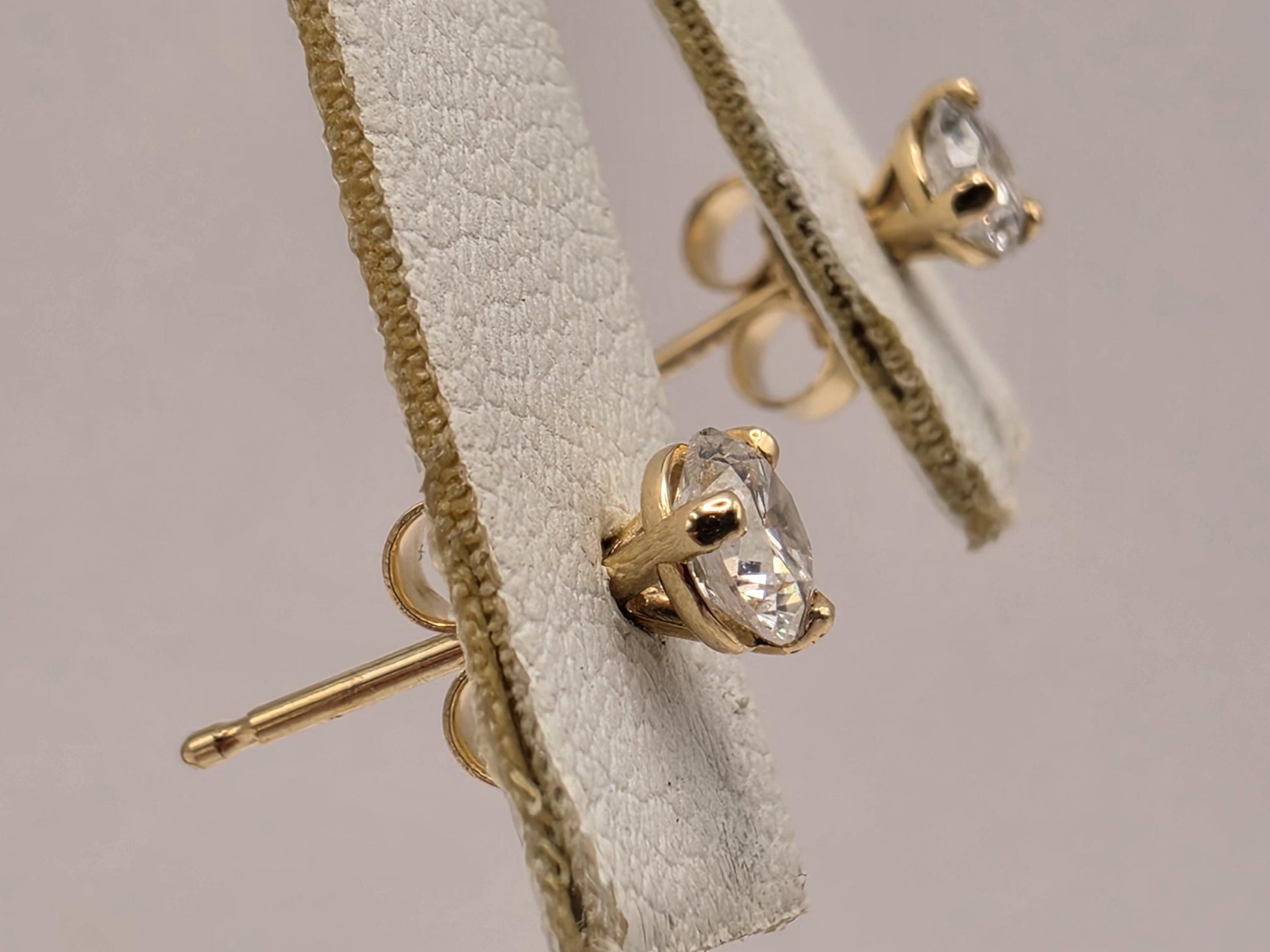 14K Yellow Gold CZ Solitaire Stud Earrings 0.25 Inch 0.6g Cubic Zirconia Solid Gold Fine Jewelry Gift for Her