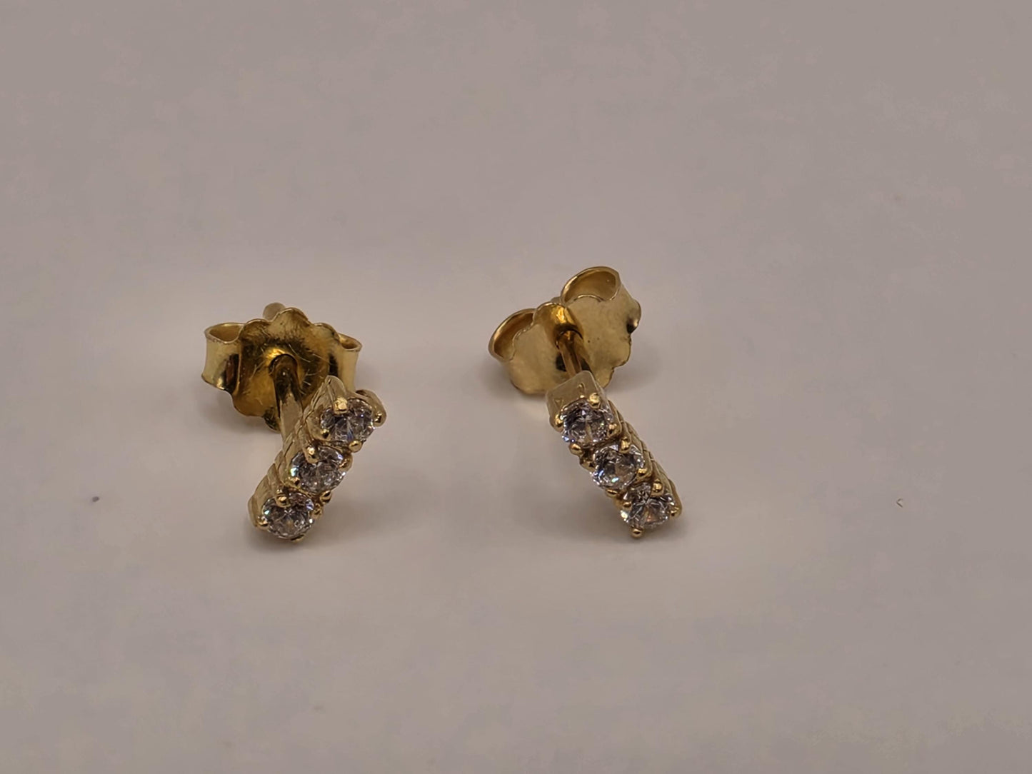18K Yellow Gold Clear Stone Bar Stud Earrings 0.125 x 0.5 Inch 1g Solid Gold Fine Jewelry Gift for Her