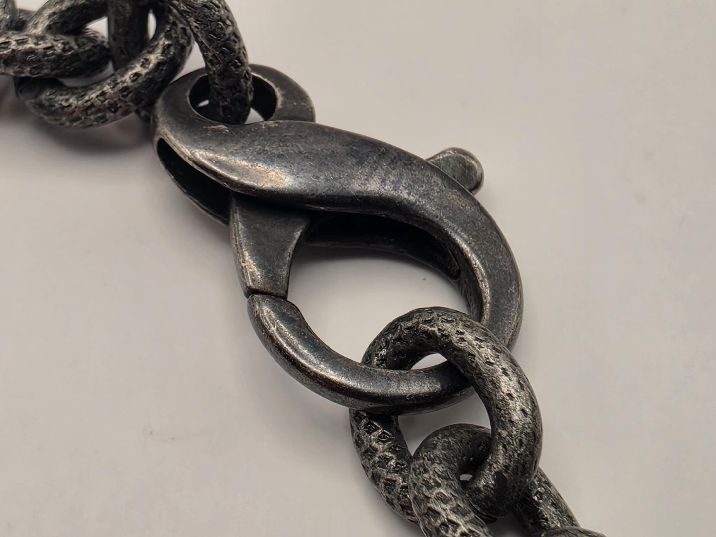 Sterling Silver Textured Link Chain Necklace Black Gunmetal Finish 21 Inch 7.5mm 50.3 Grams CZ Center Ring Statement