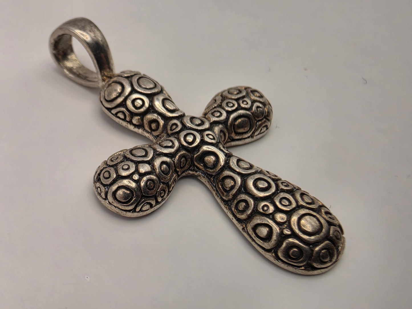 Sterling Silver Bali Textured Cross Pendant 1.1 Inch 4.1 Grams Oxidized Circle Pattern Christian Jewelry Gift