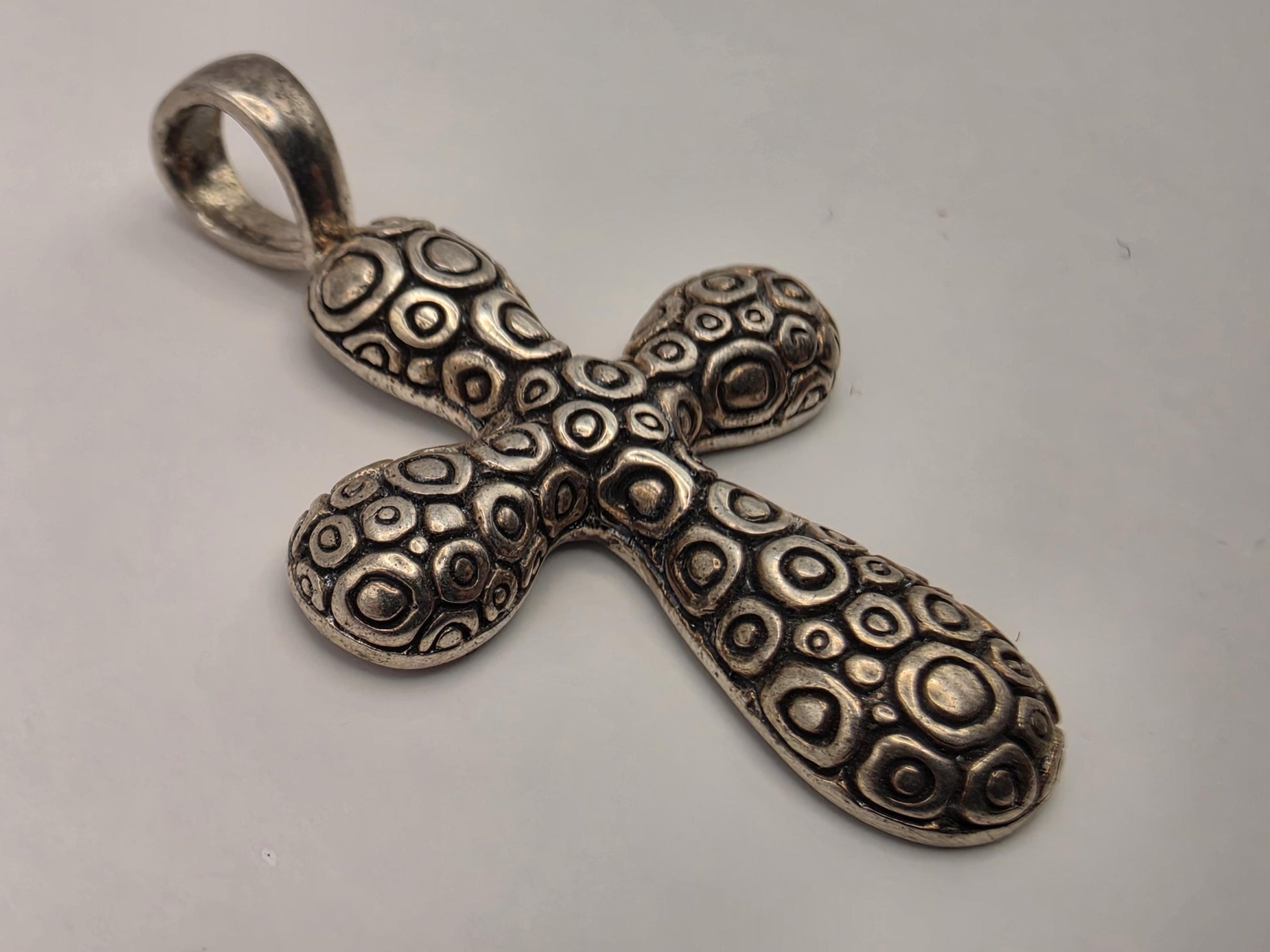 Sterling Silver Bali Textured Cross Pendant 1.1 Inch 4.1 Grams Oxidized Circle Pattern Christian Jewelry Gift