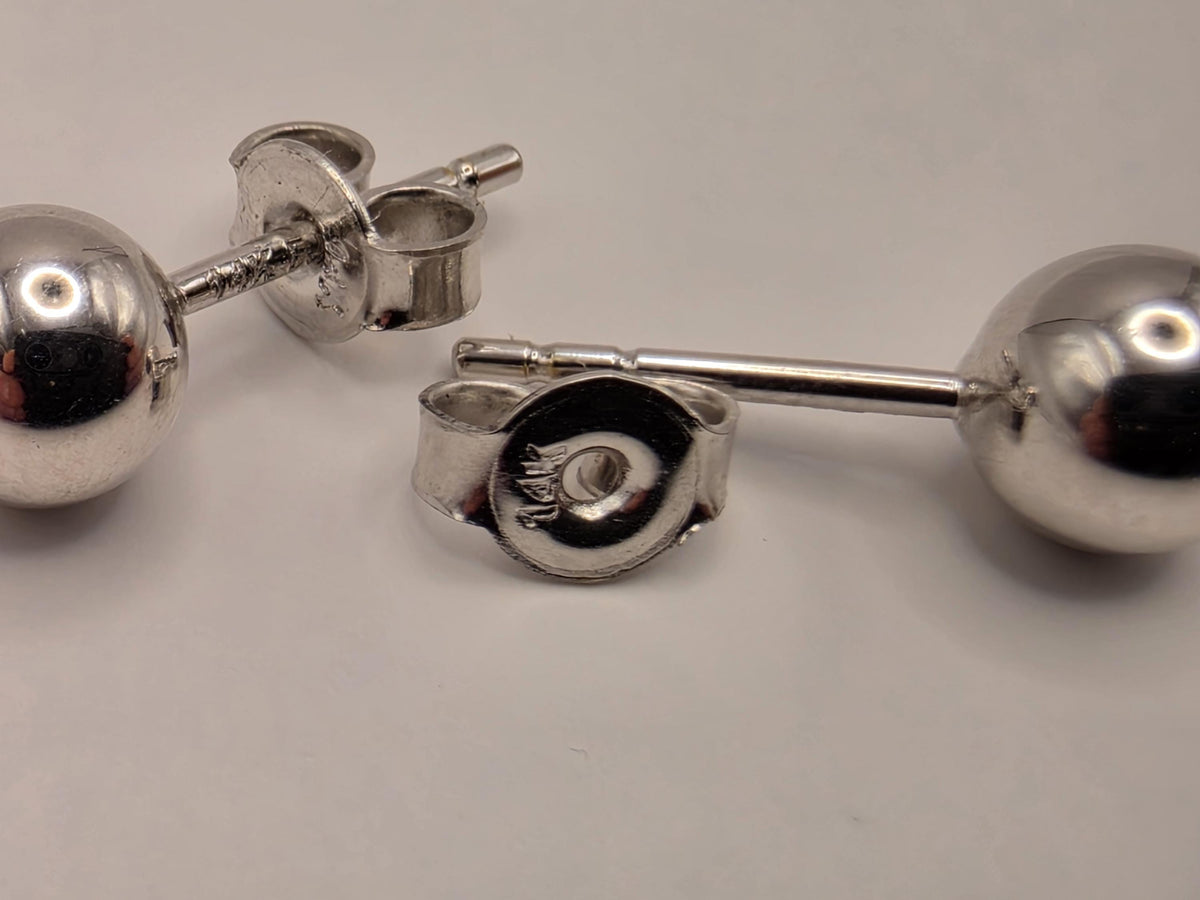 14K White Gold Polished Ball Stud Earrings, 0.25 Inch, 1.2g Classic Fine Jewelry