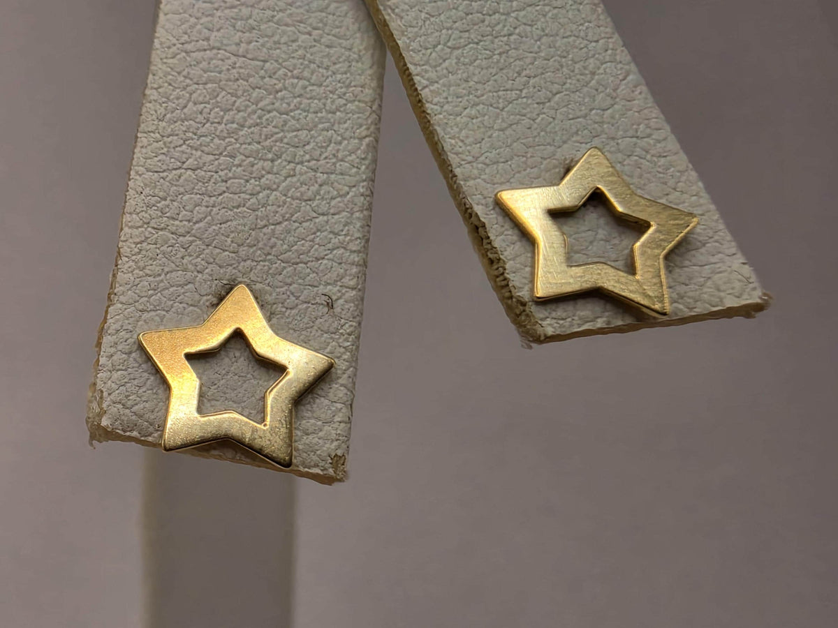 18K Yellow Gold Open Star Stud Earrings, 0.375 Inch, 0.8g Celestial Fine Jewelry