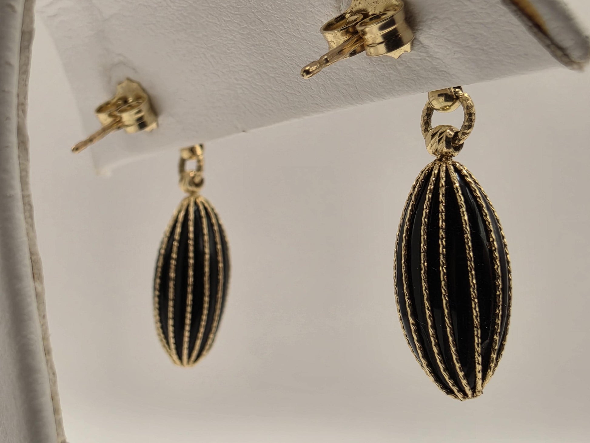 14K Yellow Gold Black Onyx Fluted Drop Earrings 1 x 0.375 Inch 4.4g Solid Gold Fine Jewelry Gift for Her