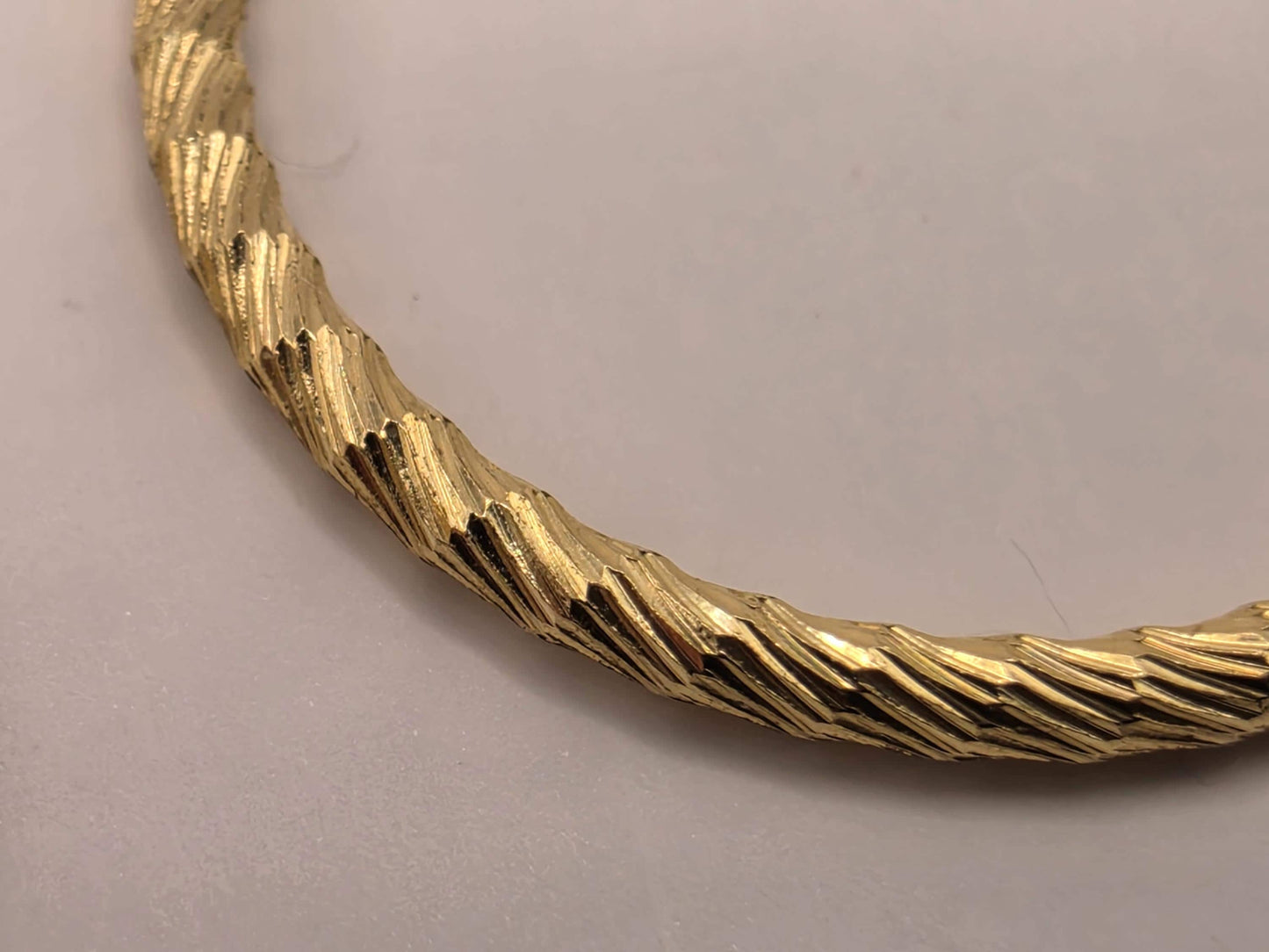 18K Yellow Gold Textured Thin Hoop Earrings 0.75 Inch 1.2g Solid Gold Fine Jewelry Gift for Her