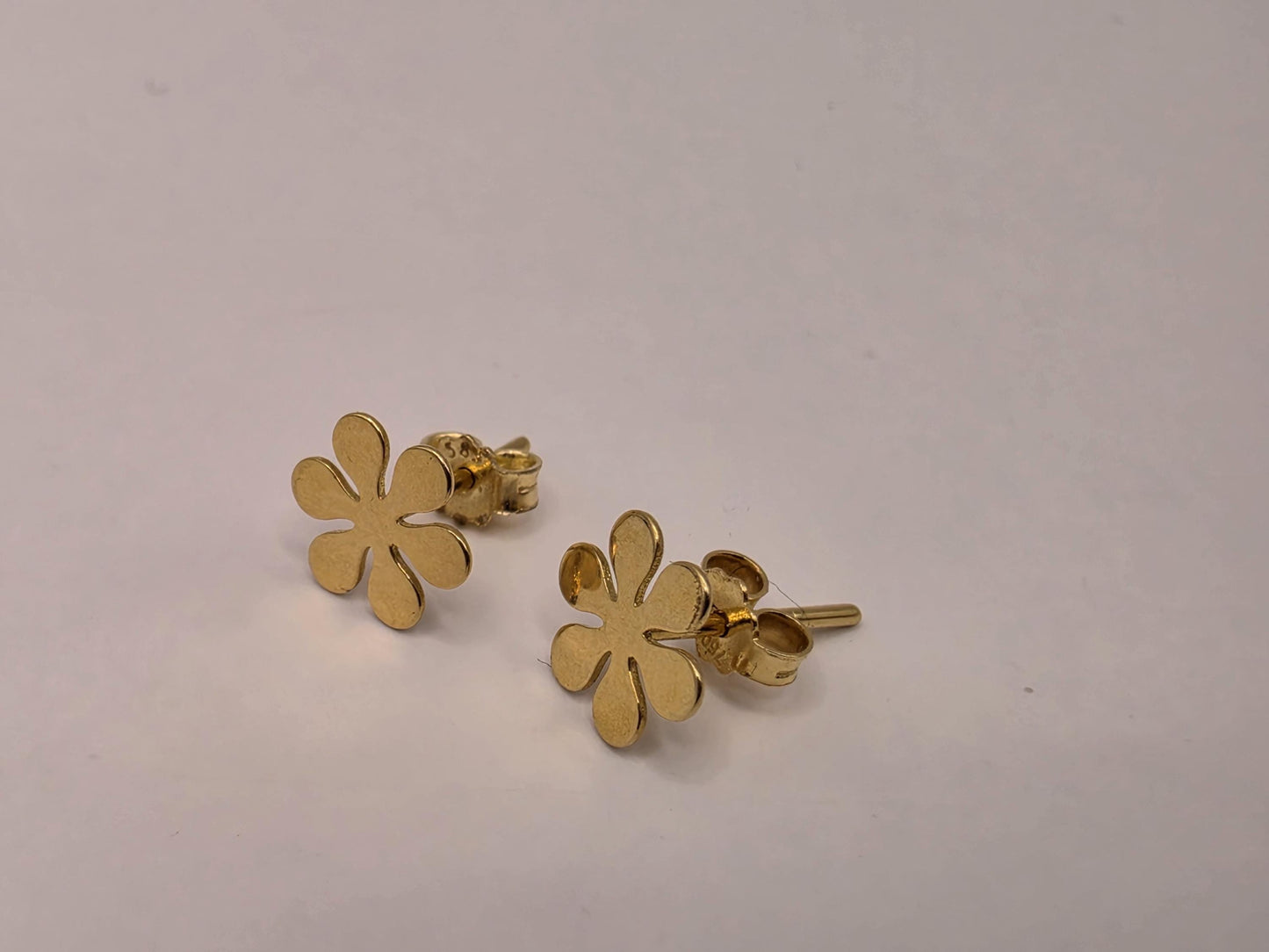 18K Yellow Gold Flower Stud Earrings with 14K Backs 0.375 Inch 1.4g Solid Gold Fine Jewelry Gift for Her