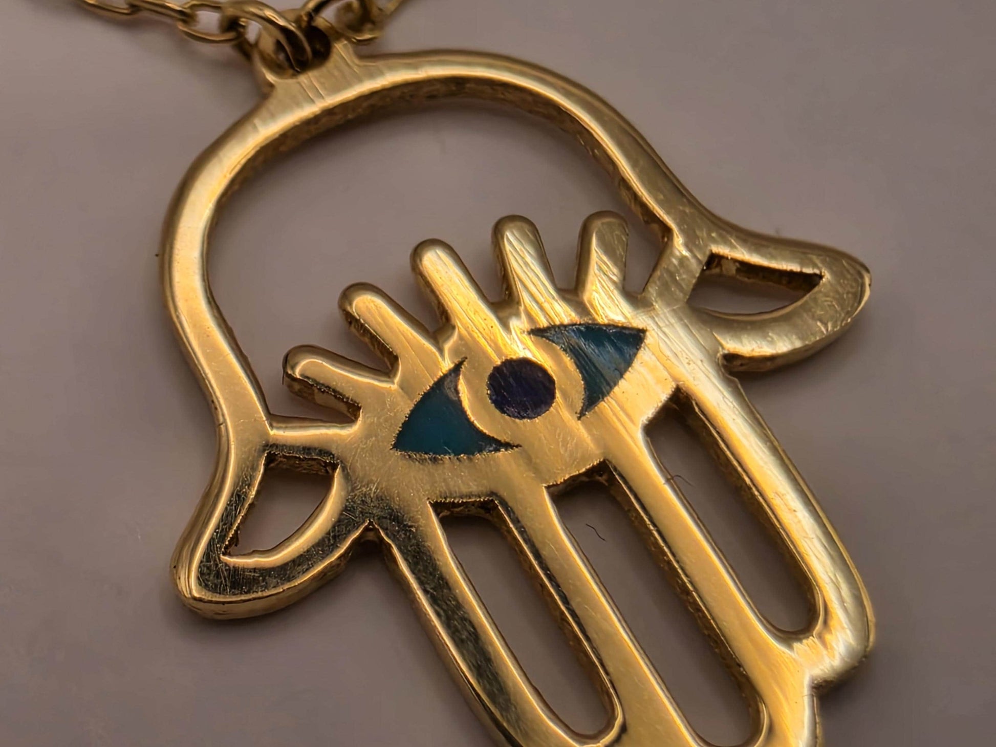 18K Yellow Gold Hamsa Hand Pendant Necklace 16 Inch 1.8g Solid Gold Protection Amulet Fine Jewelry