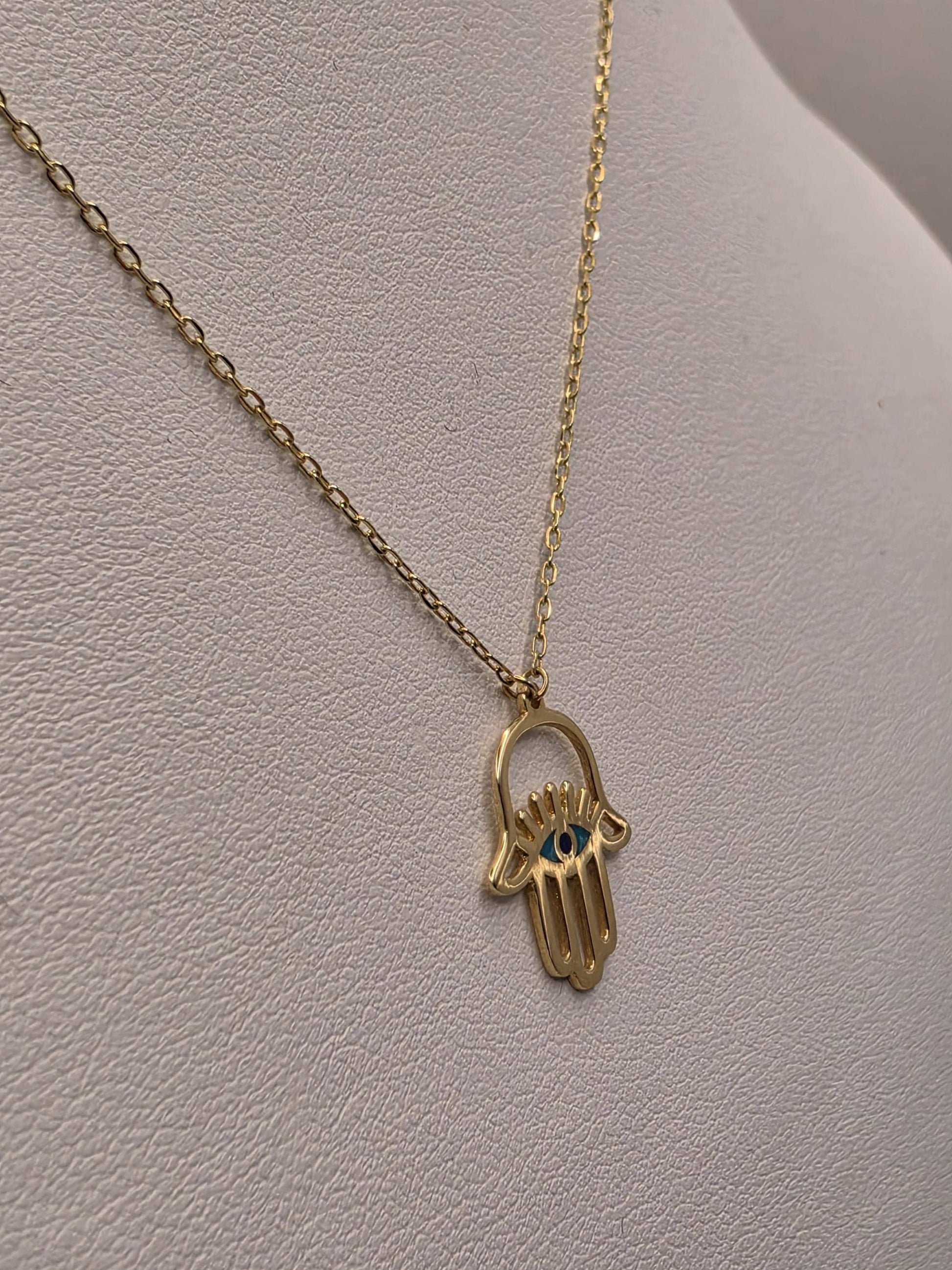 18K Yellow Gold Hamsa Hand Pendant Necklace 16 Inch 1.8g Solid Gold Protection Amulet Fine Jewelry