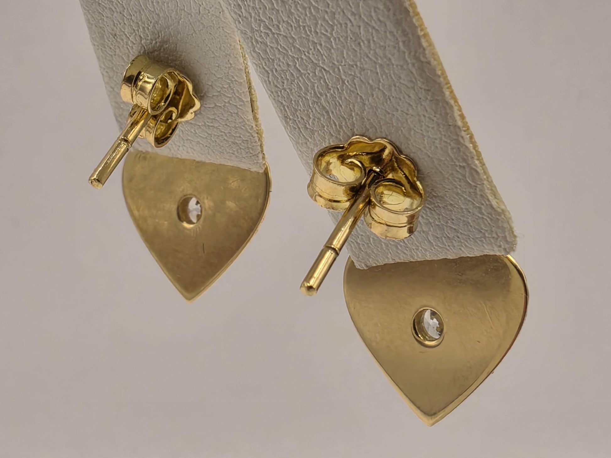 18K Yellow Gold Sunburst Heart Drop Earrings 0.75 x 0.5 Inch 2.5g Solid Gold Fine Jewelry Gift for Her