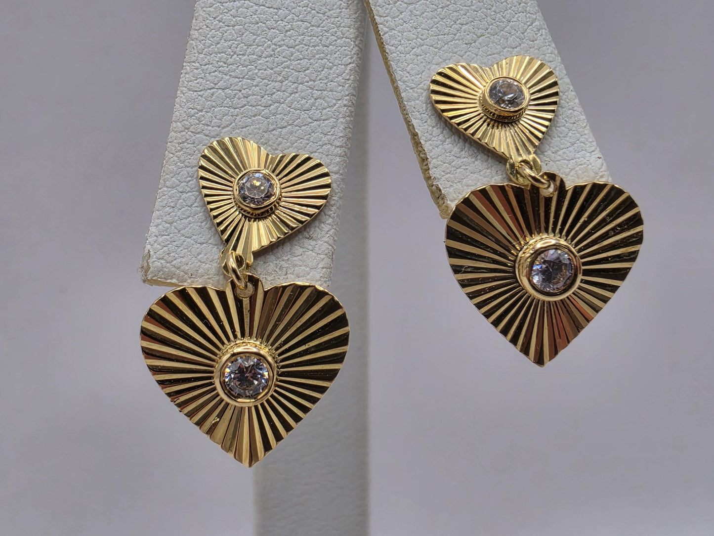18K Yellow Gold Sunburst Heart Drop Earrings 0.75 x 0.5 Inch 2.5g Solid Gold Fine Jewelry Gift for Her