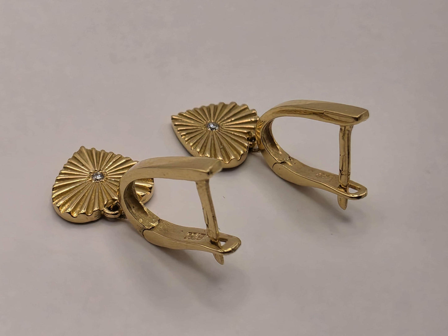 18K Yellow Gold Heart Leverback Drop Earrings 0.75 x 0.375 Inch 2g Solid Gold Fine Jewelry Gift for Her
