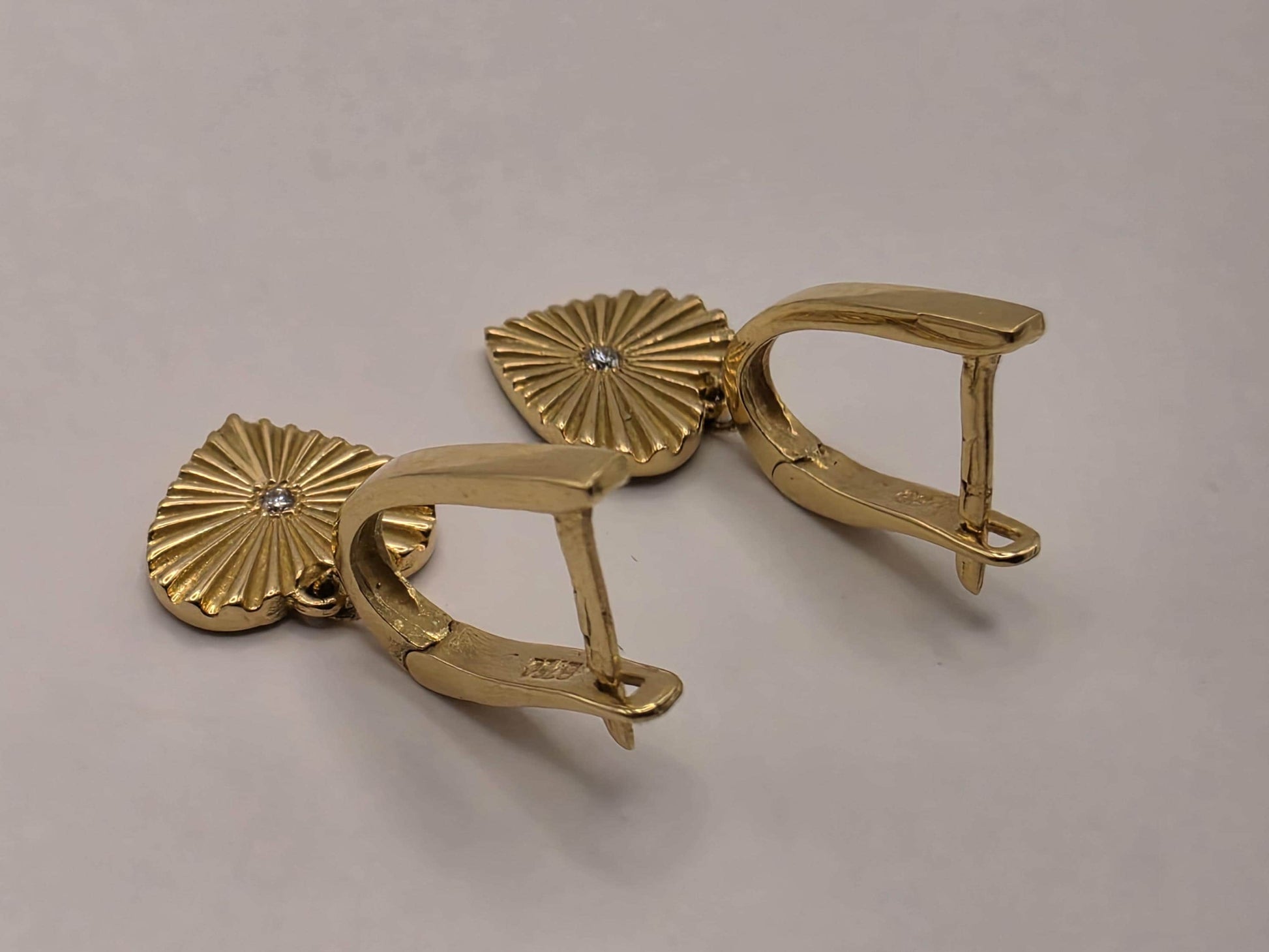 18K Yellow Gold Heart Leverback Drop Earrings 0.75 x 0.375 Inch 2g Solid Gold Fine Jewelry Gift for Her