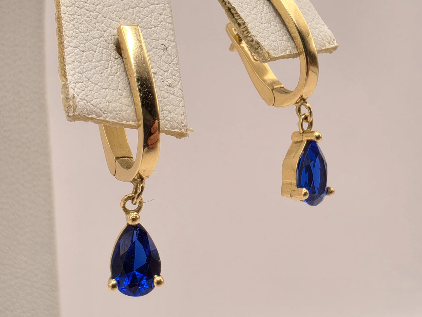 18K Yellow Gold Blue Sapphire Drop Earrings 0.75 x 0.375 Inch 2.3g Solid Gold Fine Jewelry Gift for Her
