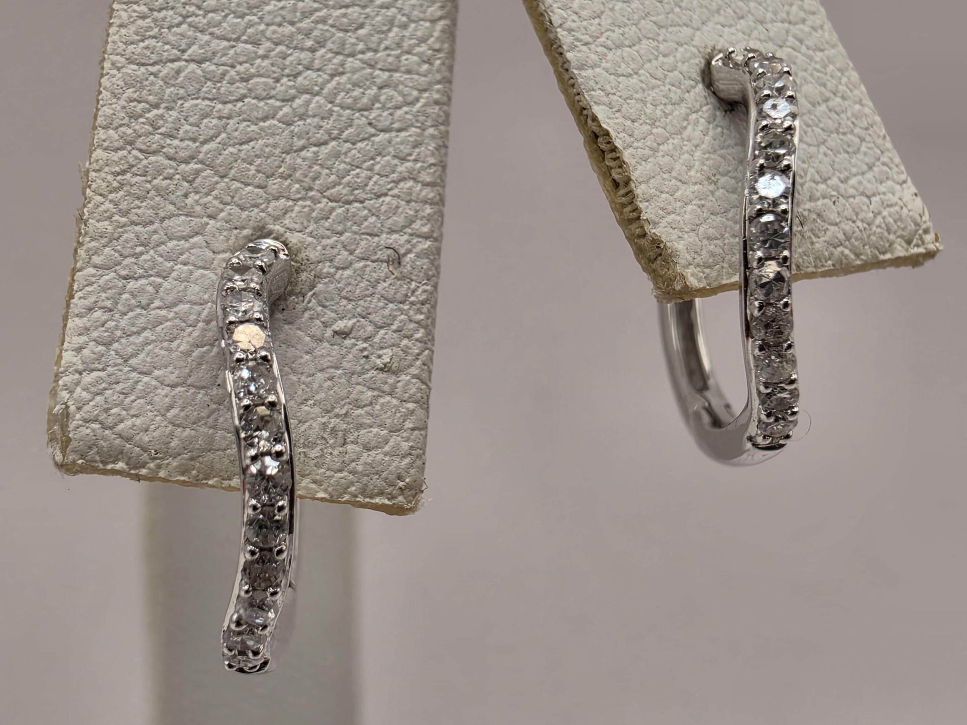 18K White Gold CZ Hoop Earrings 0.5 Inch 1.4g Cubic Zirconia Solid Gold Fine Jewelry Gift for Her