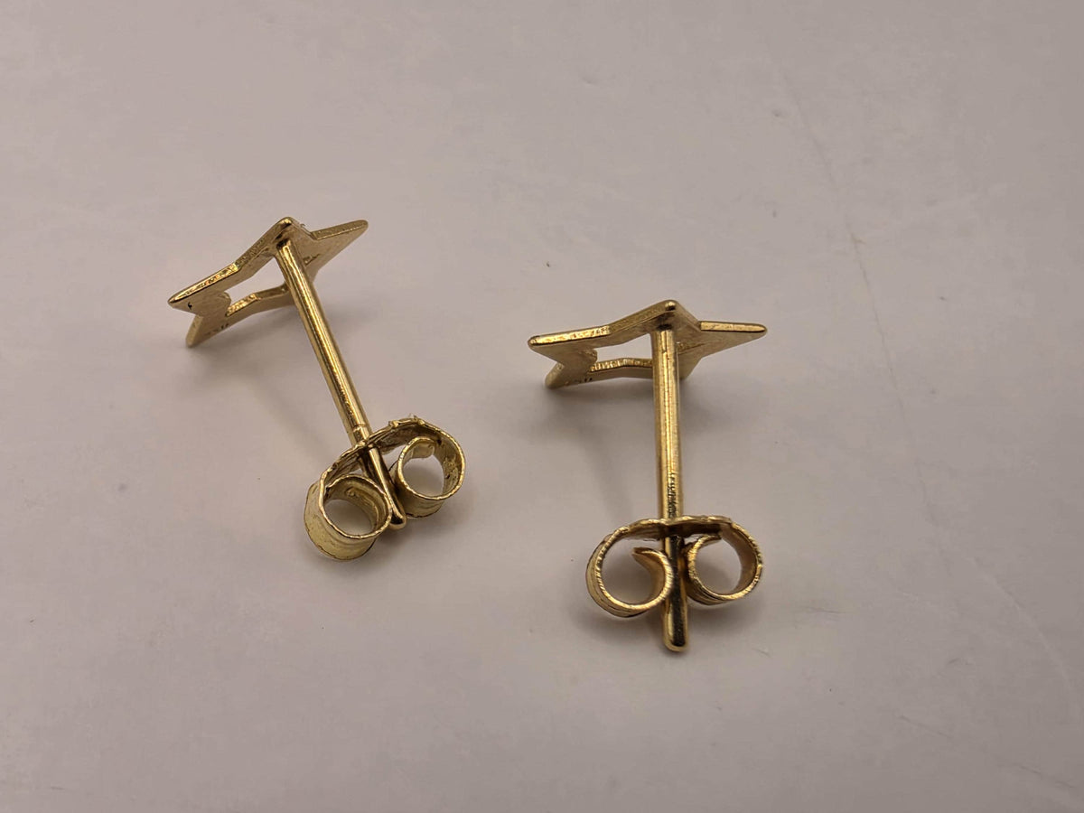 18K Yellow Gold Open Star Stud Earrings, 0.375 Inch, 0.8g Celestial Fine Jewelry